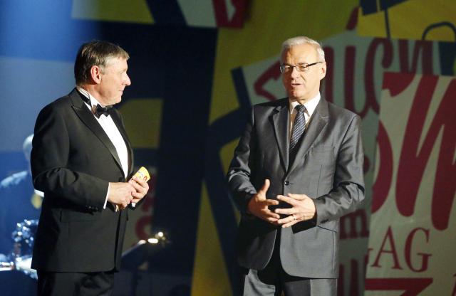 Petr Dohnal hned v úvodu na festivalu přivítal také ministra kultury Ilju Šmída. Foto Michal Klíma 