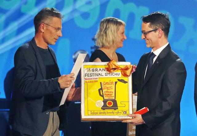 Jiří Zapletal, Jana Slouková a primátor Pardubic Martin Charvát. Foto Michal Klíma 